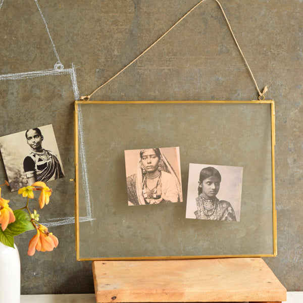 Duotone Photo Frame - Studio Coppre